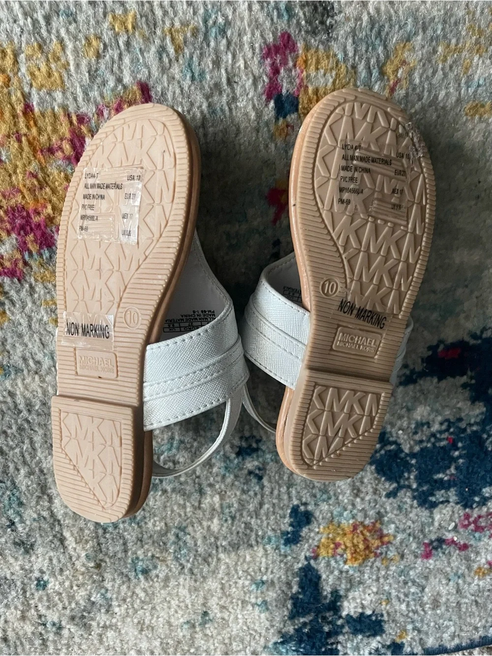 Michael Kors White Kids Girls' Thong Sandals with Gold MK Medallion size 10 new